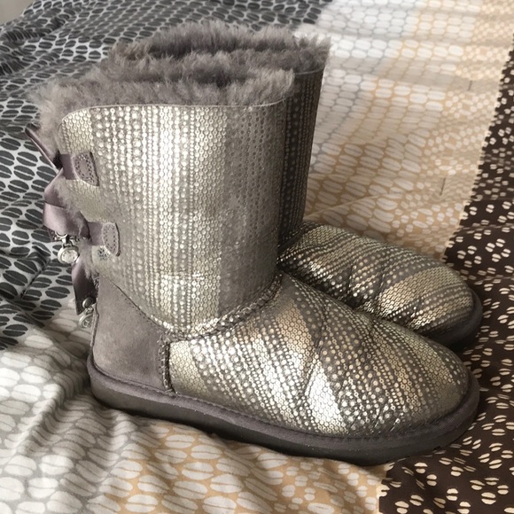 ugg metallic grey